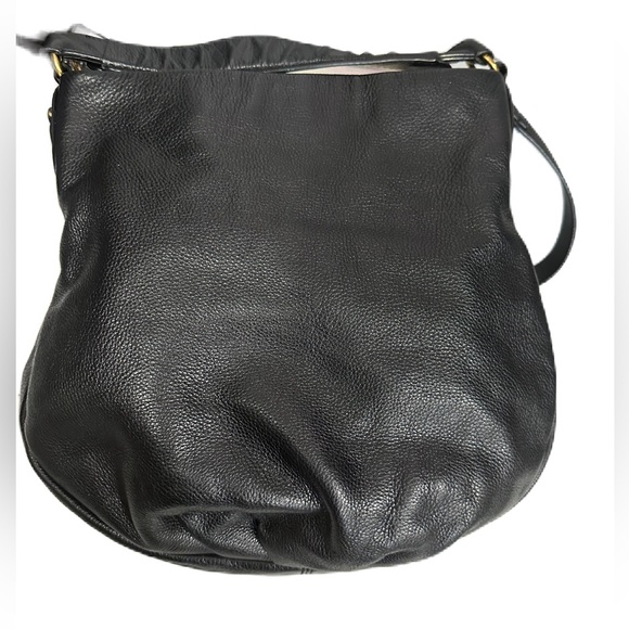 EUC Marc Jacobs Black Pebble Leather Hobo/crossbody Bag With Long Strap - Picture 5 of 10